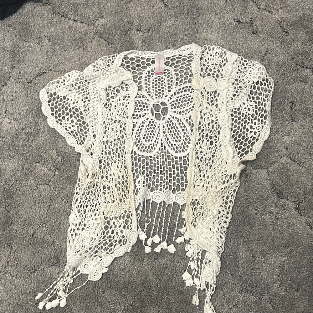 No Boundaries White Lace Top